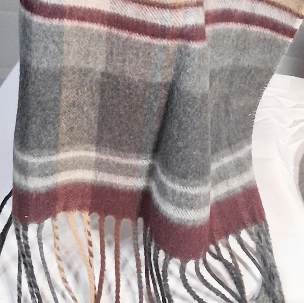 Fraas/Cashmink Buttery Soft Gray/Red/Beige Plaid Dressy 12